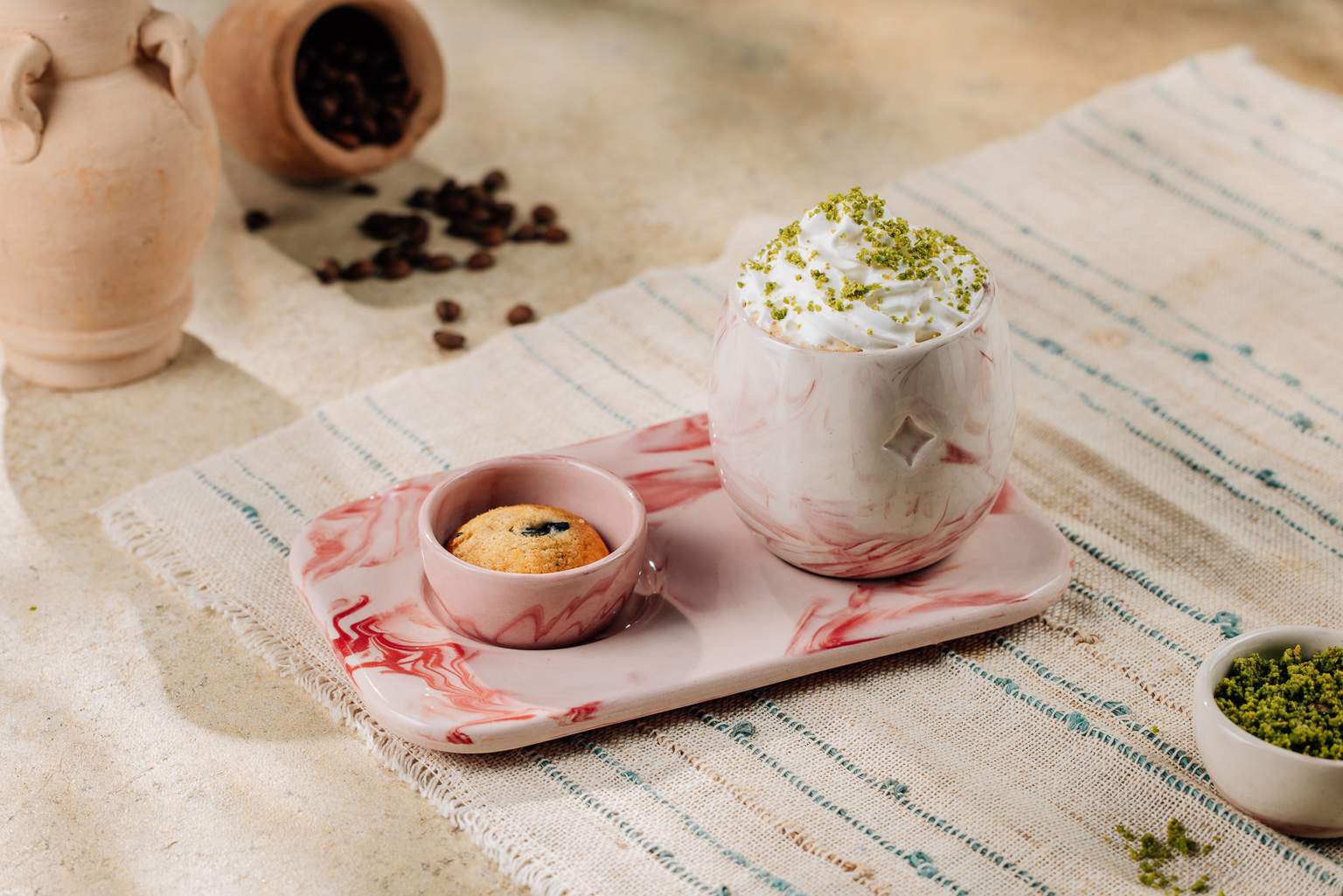 With pistachios LATTE